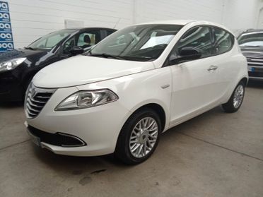 Lancia Ypsilon 1.2 69 CV . Neopatentati