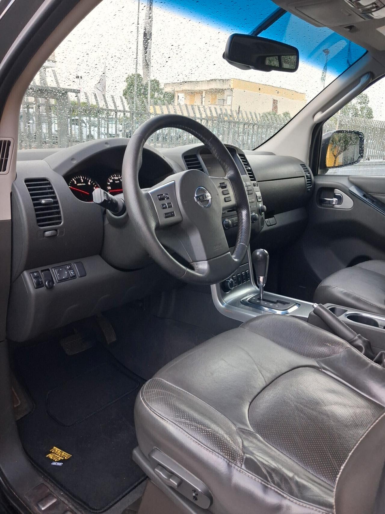 NISSAN Navara 3.000 dCi V6 231cv Km176.000