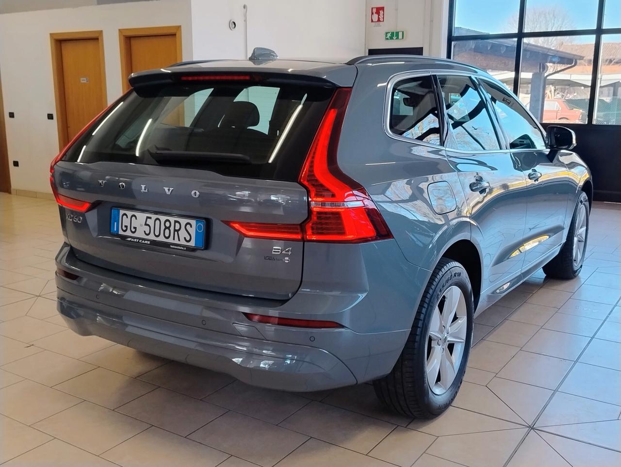 VOLVO XC60 2.0 B4 Geartronic Momentum *LED*CARPLAY*KEYLESS