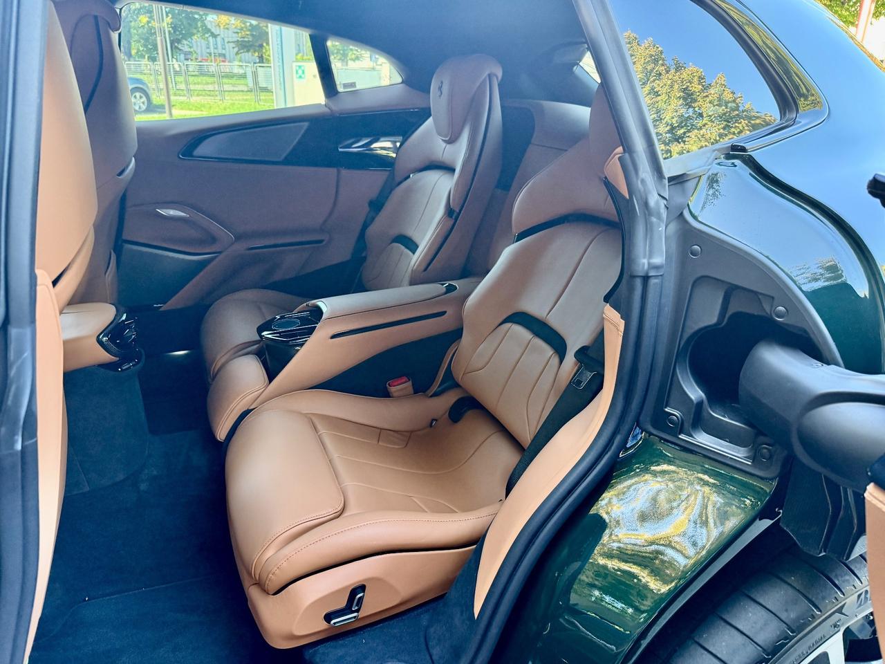 Ferrari Purosangue - A LISTINO - LEASING