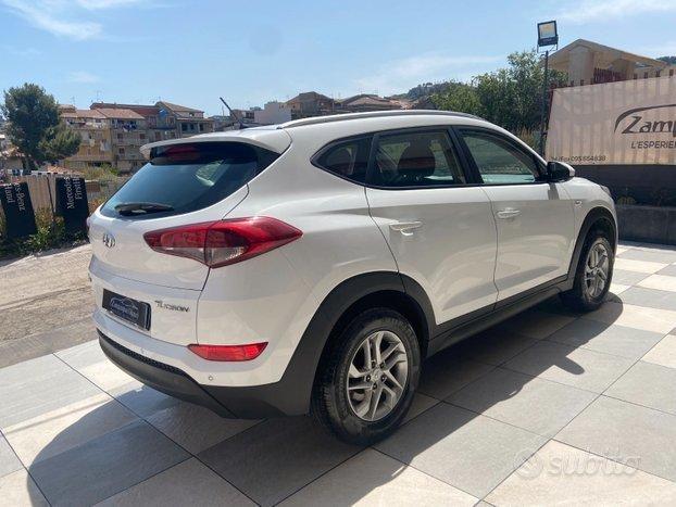 Hyundai Tucson 1.7 Crdi 115cv comfort - 2016