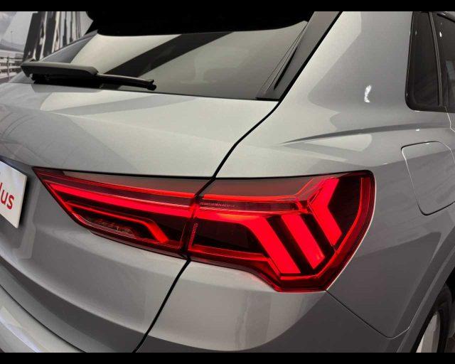 AUDI Q3 35 TFSI S tronic Business Advanced