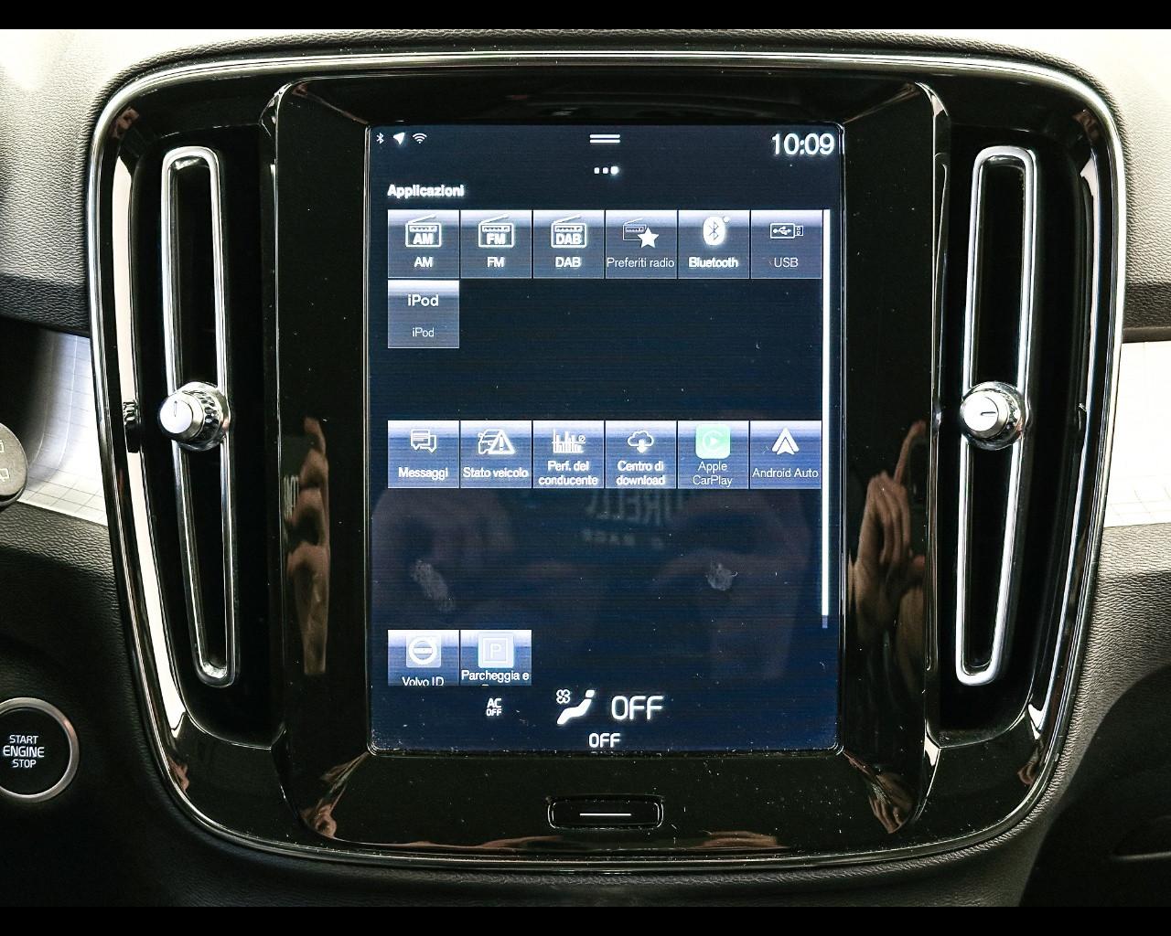 VOLVO XC40 (2017-->) - XC40 T3 Geartronic Business