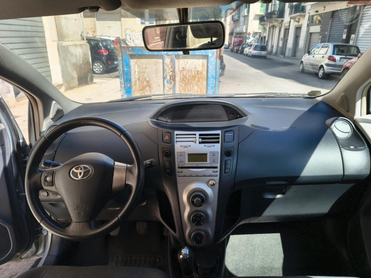 Toyota Yaris Verso 1.3i 16V cat Sol '03