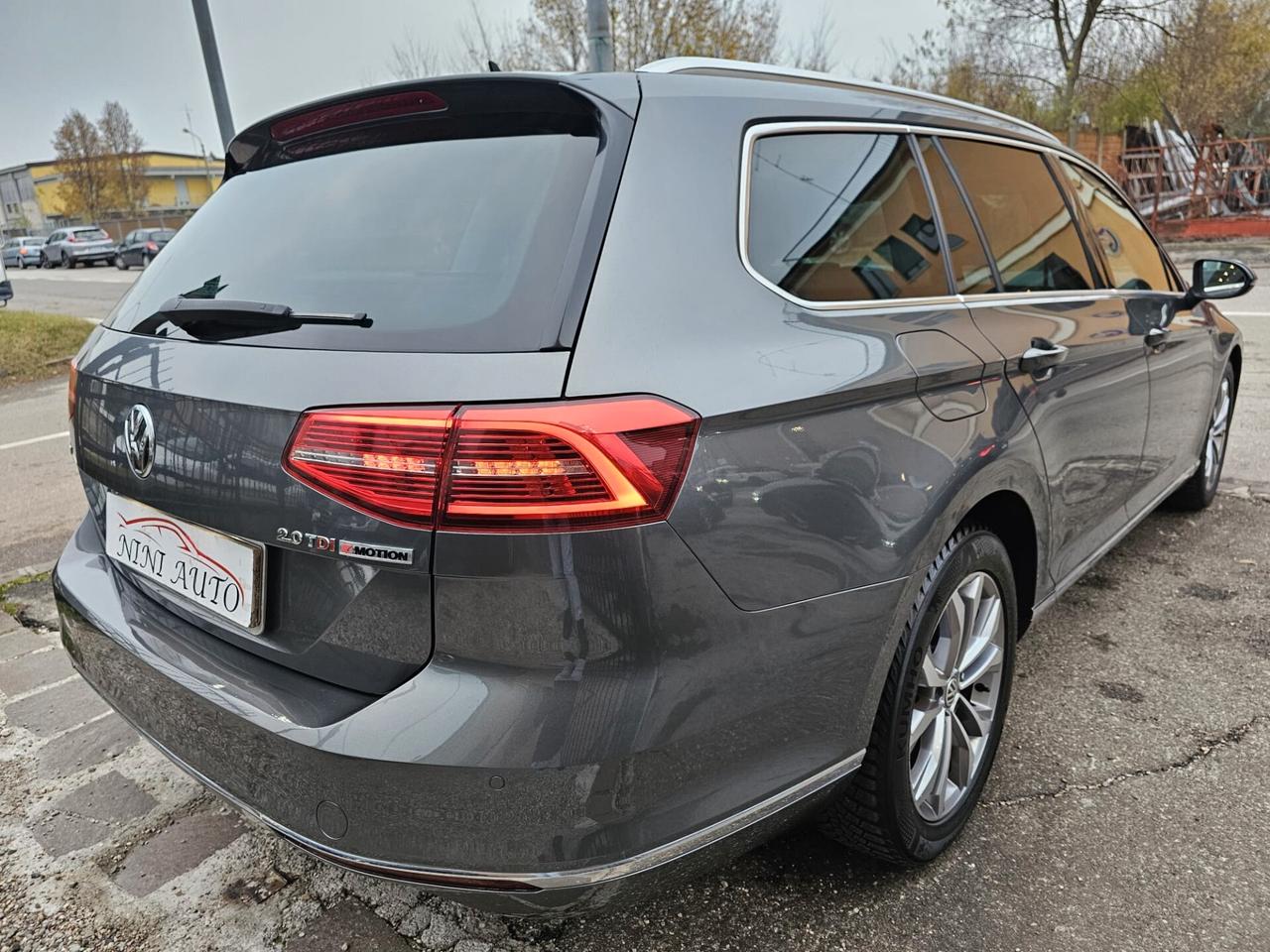 Volkswagen Passat Variant 2.0 TDI 190cv 4Motion*DSG*Navi*Tetto*Bi-Xeno*Cockpit*Euro6*