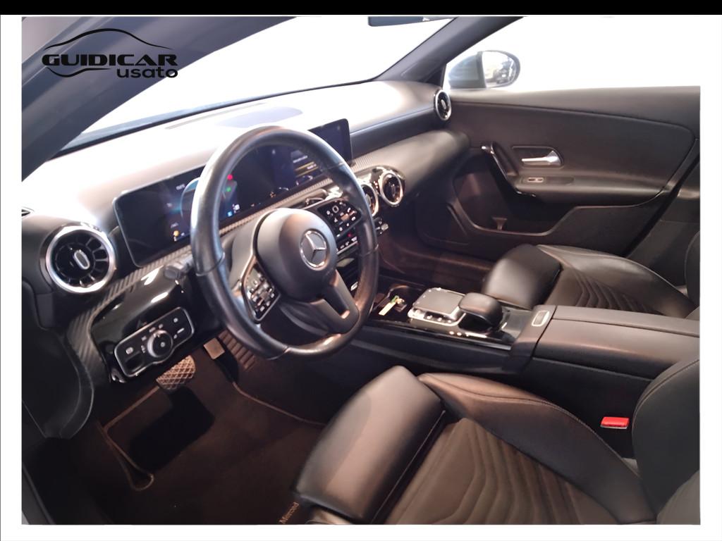 Mercedes-Benz Classe A - W177 2018 - A 180 d Sport auto