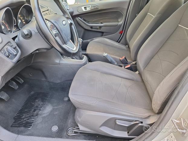 Ford fiesta 1.4 GPL 95cv. PER NEOPATENTATI