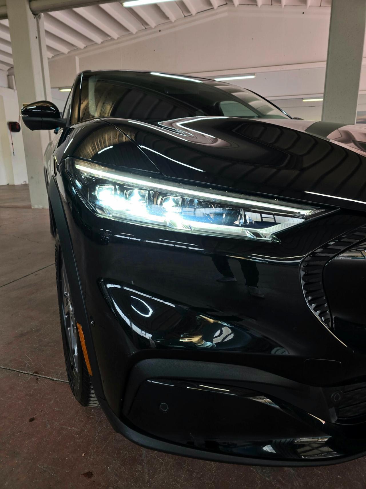 Ford Mustang Mach-E Elettrico Standard 269CV