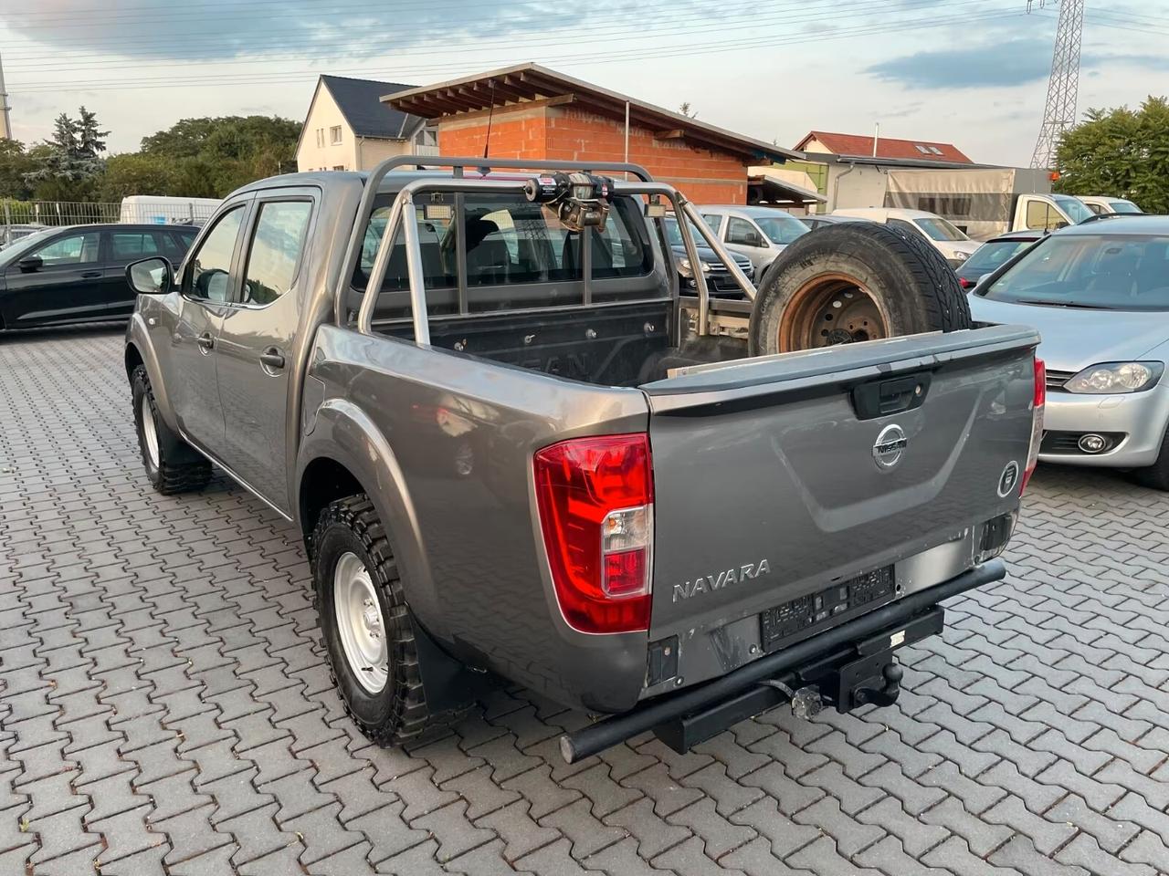 Nissan Navara 2.3 dCi 4WD Double Cab Visia