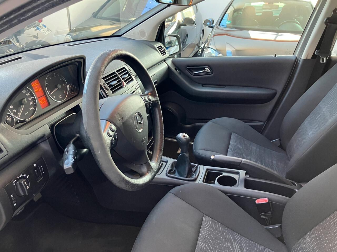 Mercedes-benz A 160 NEOPATENTATI EURO 5 NAVI/BLUE-TOOTH
