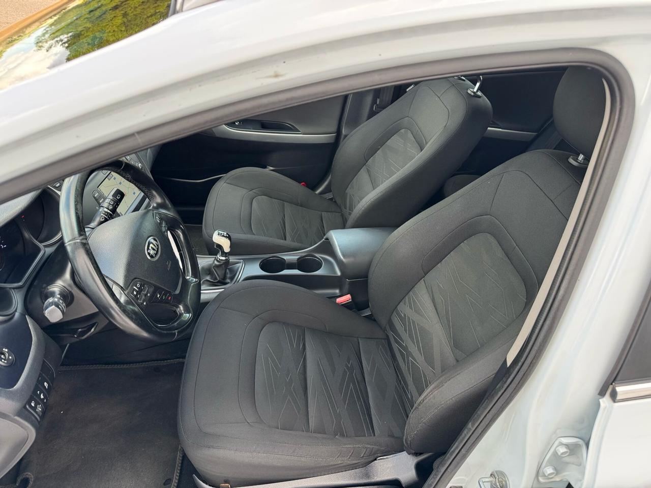 Kia Ceed AUTOCARRO N1 5POSTI