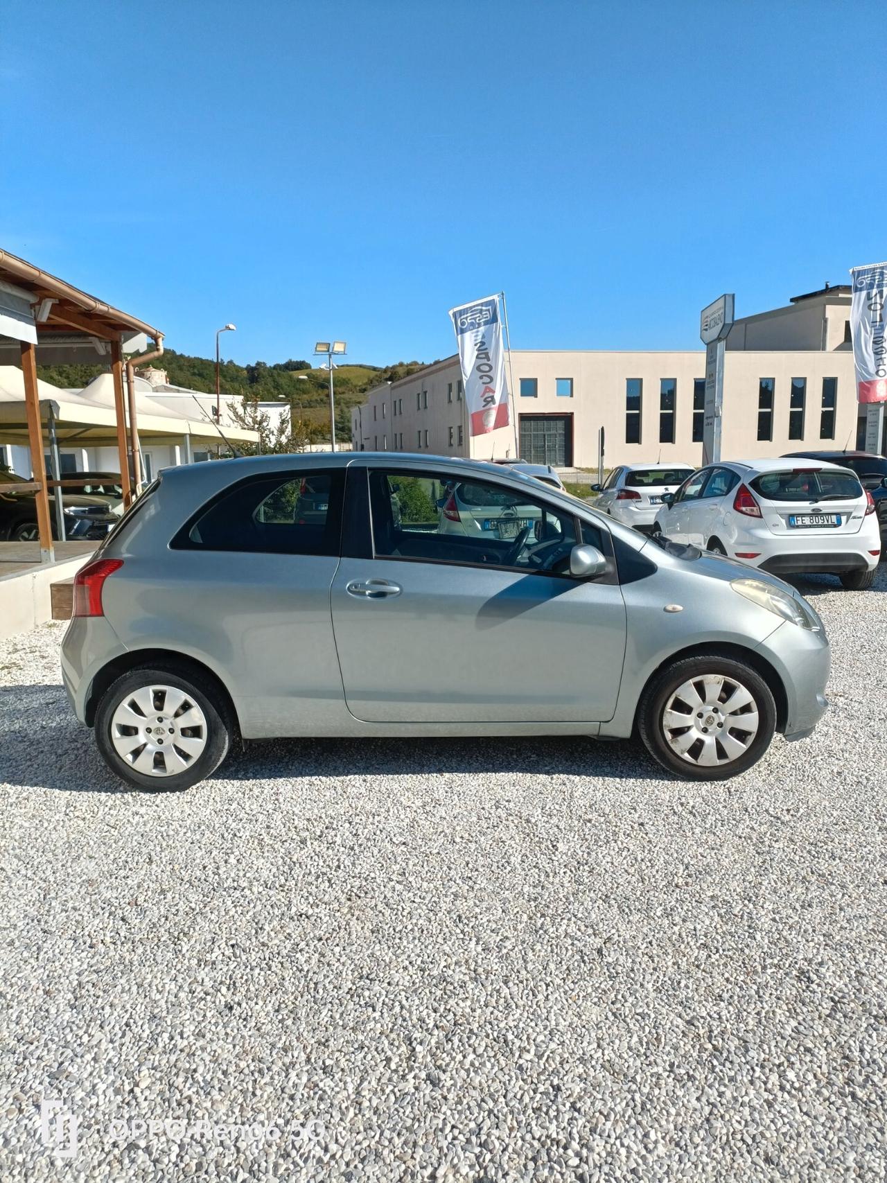 Toyota Yaris 1.3 5 porte Sol