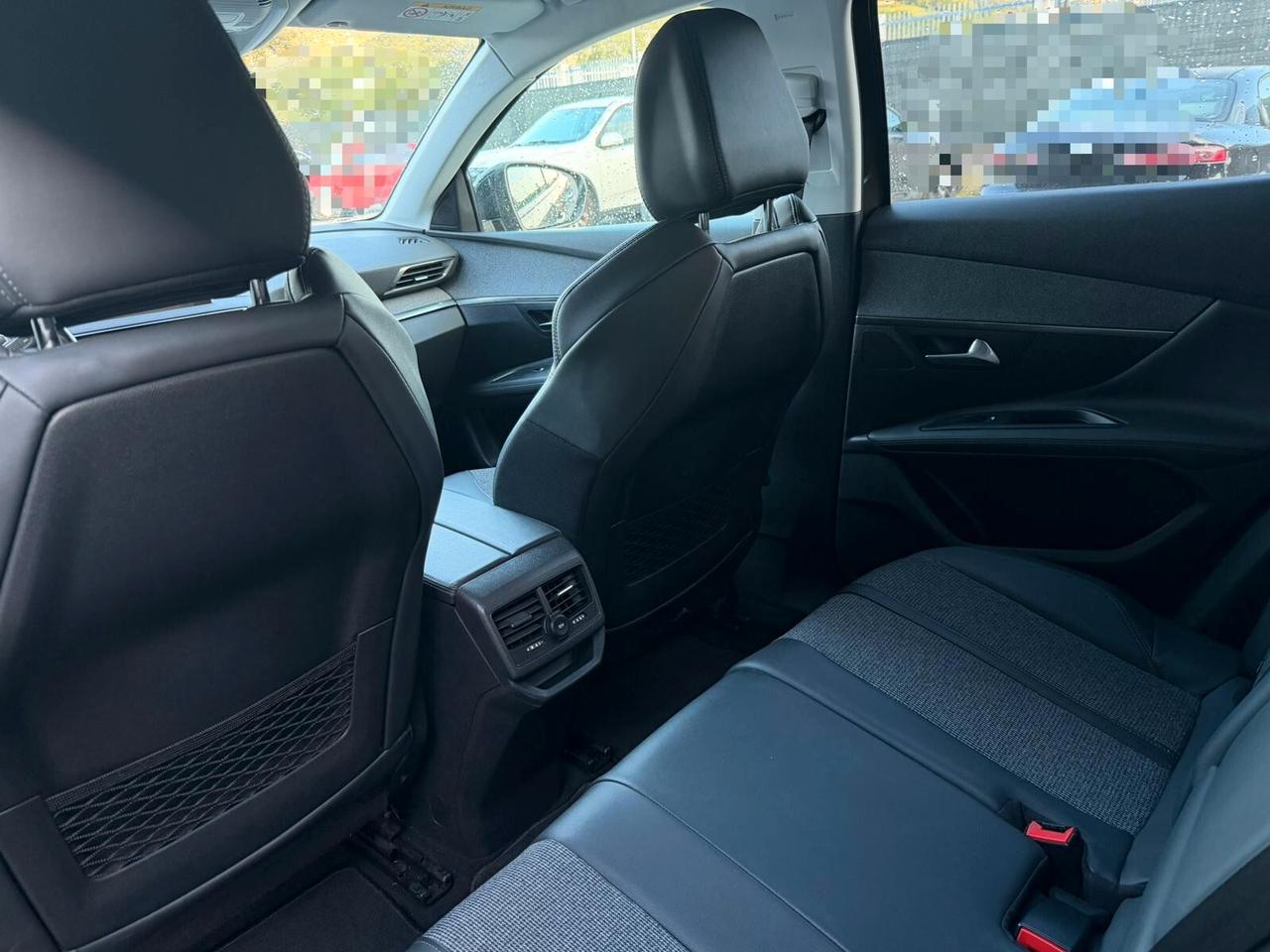 Peugeot 3008 BlueHDi 130 S&S Allure