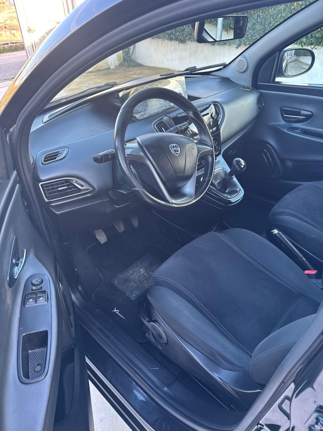 Lancia Ypsilon 1.3 MJT 95CV 5 porte S&S Platinum