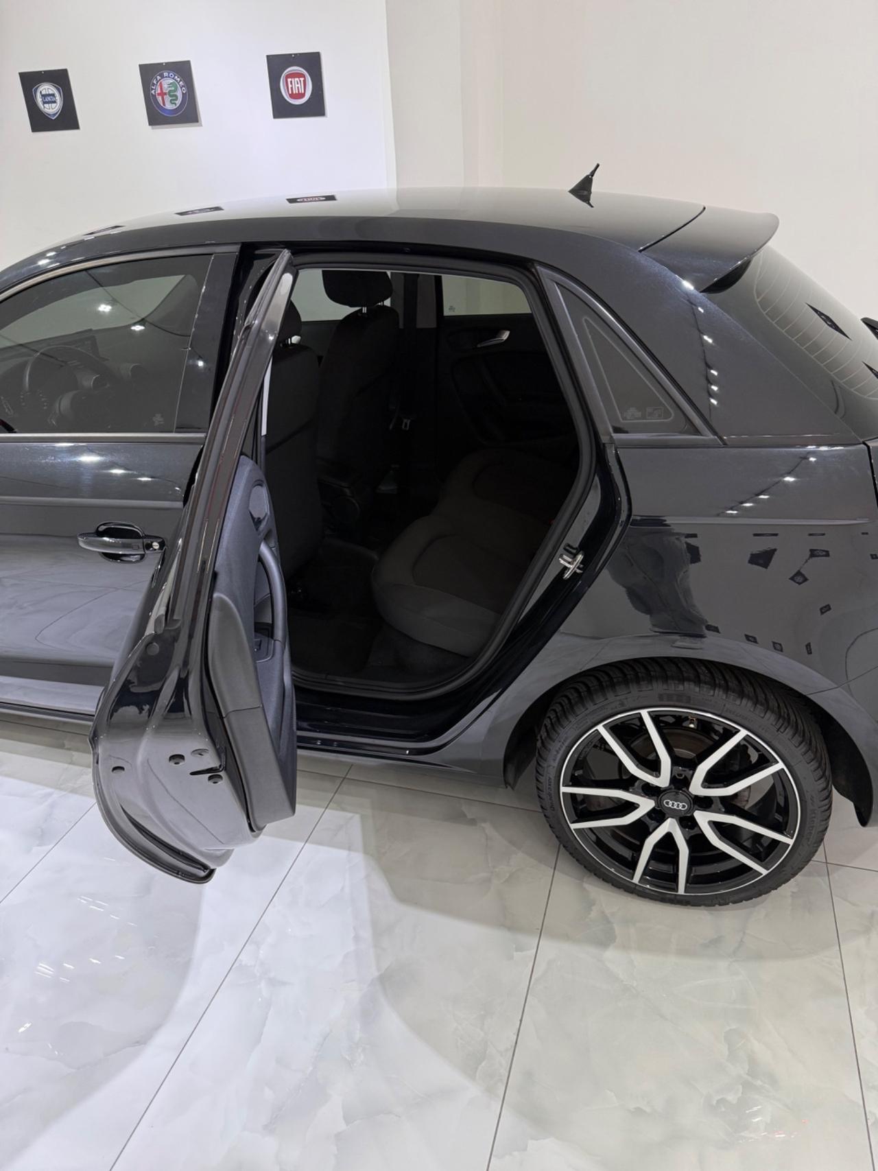 Audi A1 SPB 1.2 TFSI TOTAL BLACK