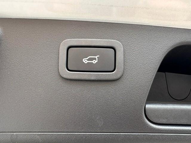 JAGUAR E-PACE SE 2.0D I4 163 CV AWD AUTO NAVI KAMERA MATRIX