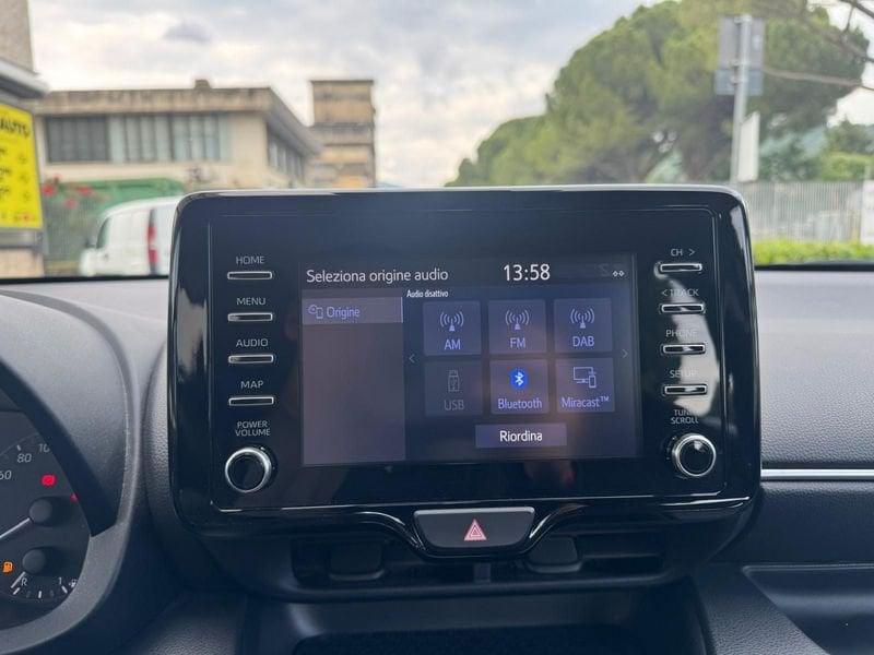Toyota Yaris 1.0 VVT-i Benzina 72cv 5 porte Active
