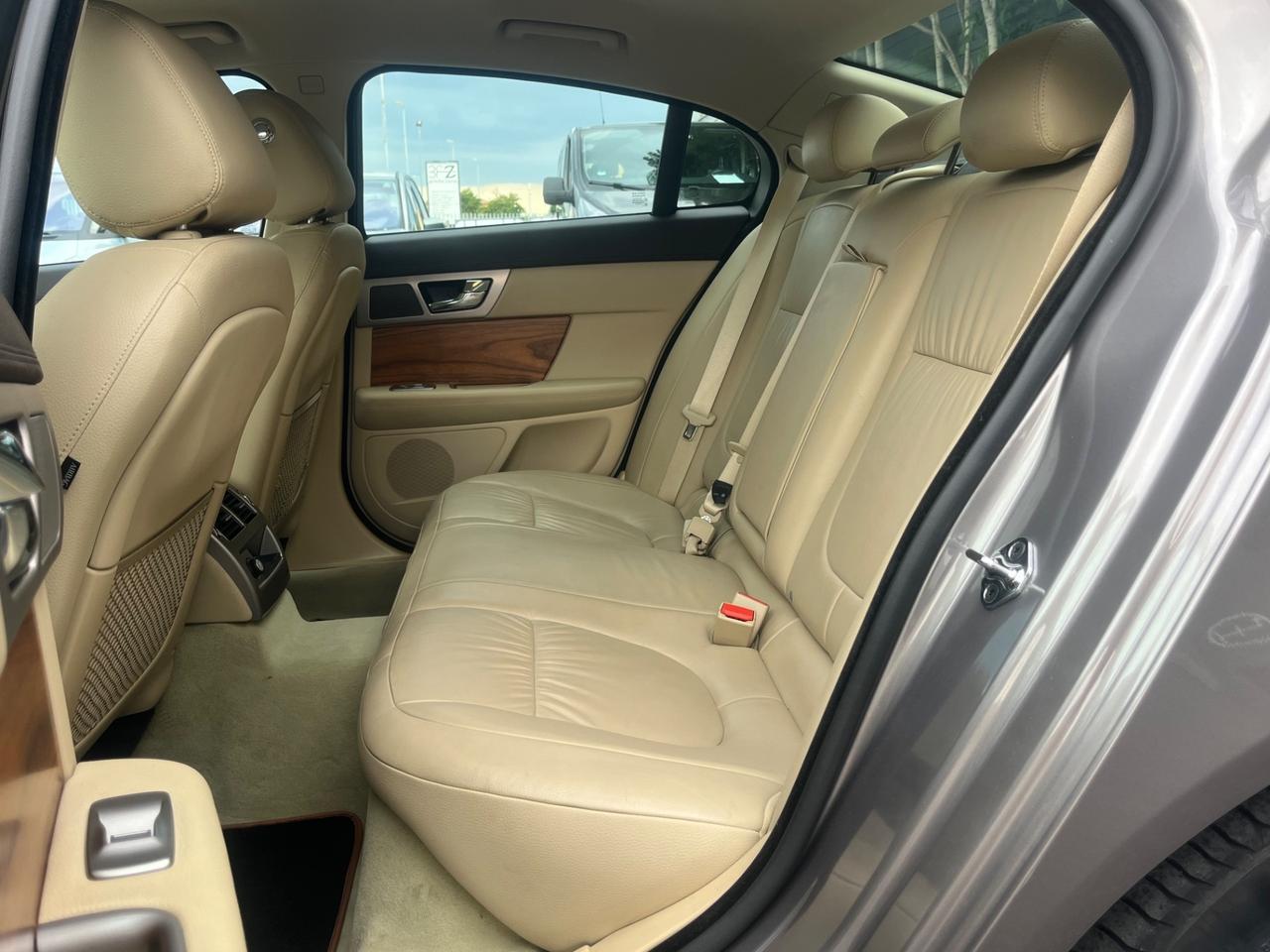 Jaguar XF 3.0 DS V6 Premium Luxury