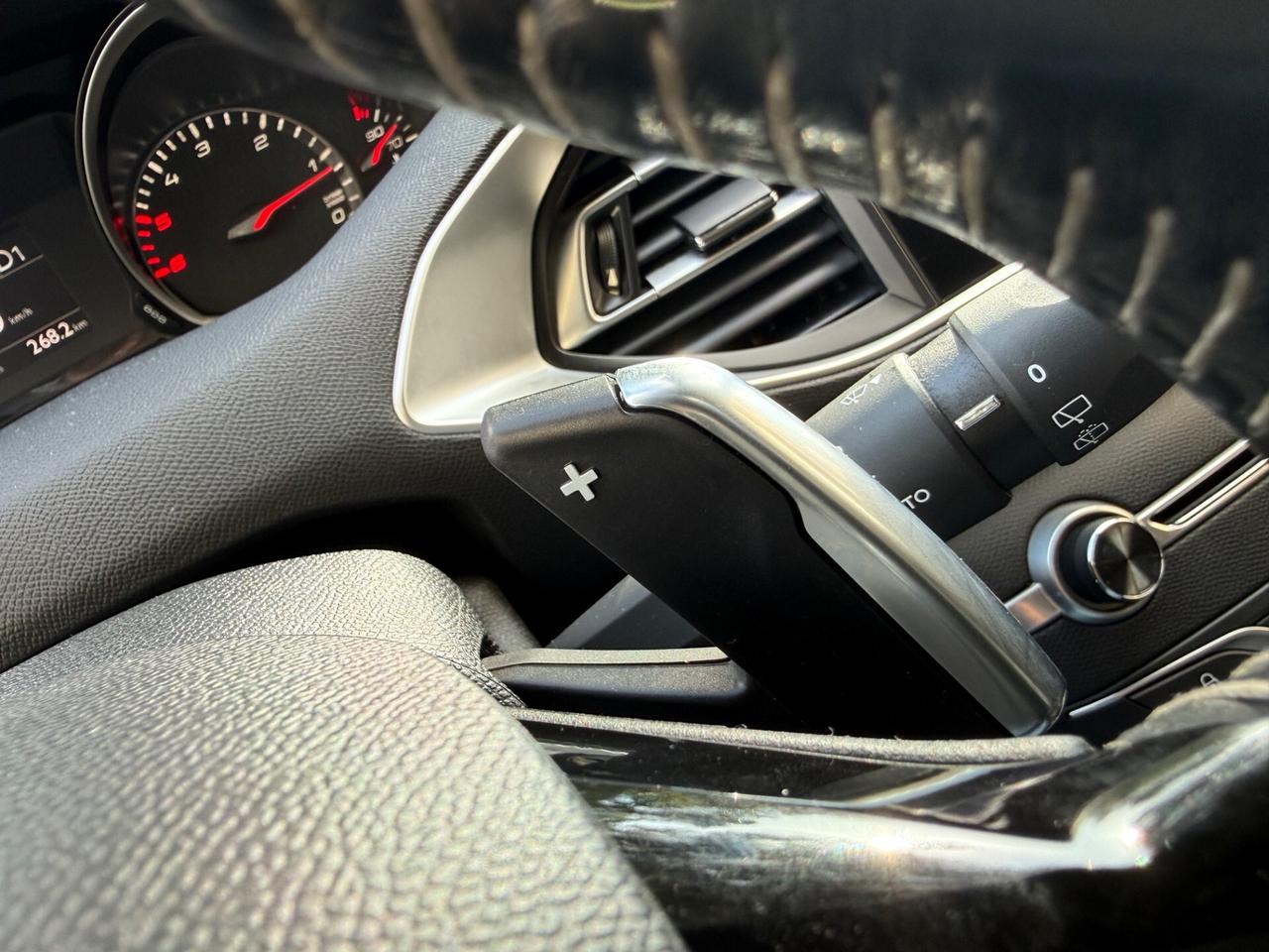 Peugeot 308 2019 - BlueHDi 130 S&S SW Allure