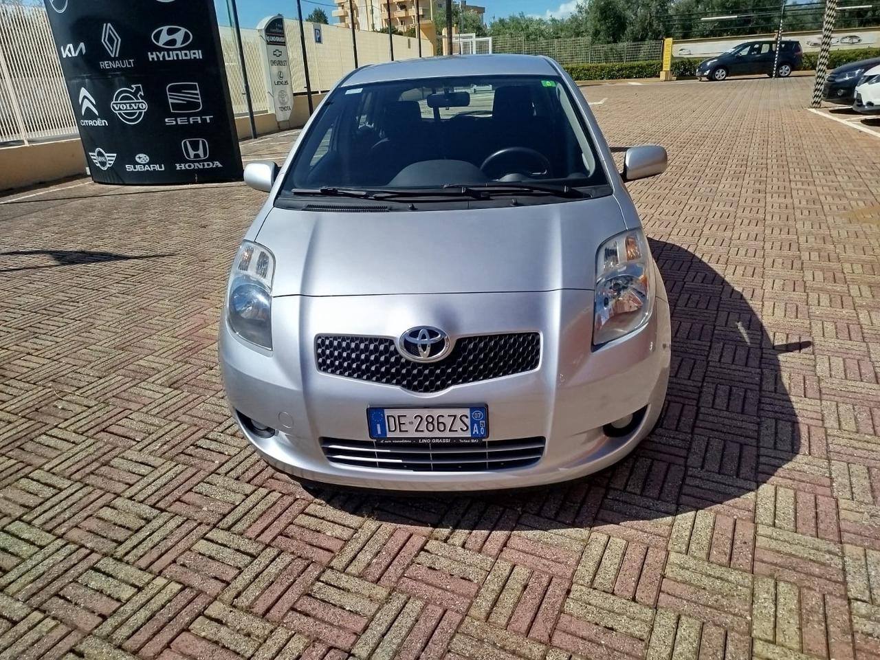 Toyota Yaris 1.3 5 porte CON GPL RINNOVATO FINO AL 2030