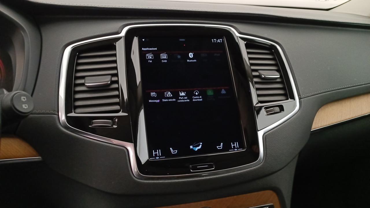 VOLVO XC90 2.0 b5 Momentum Pro awd 7p.ti geartronic