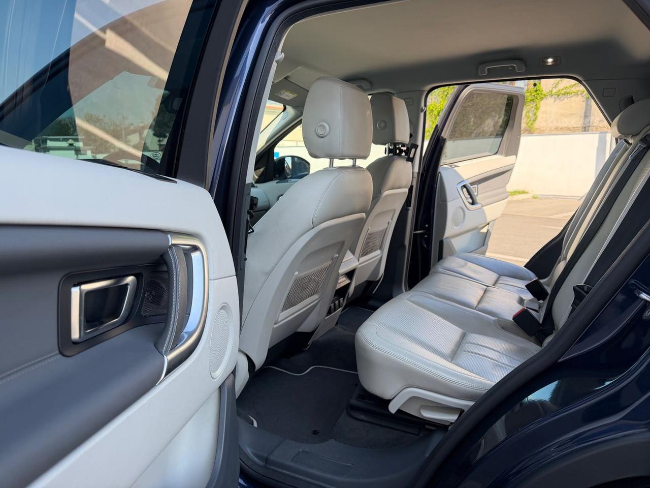 Land Rover Discovery Sport 2.0 TD4 HSE #10320