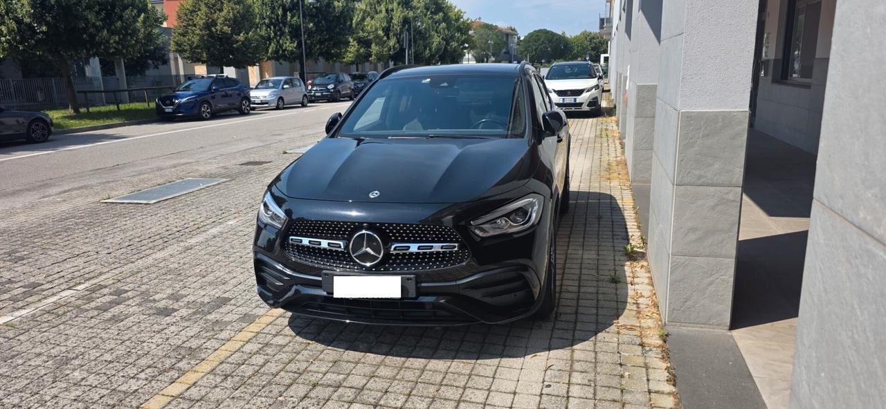 Mercedes-benz GLA 200 d Automatic Premium Night Edition Tetto