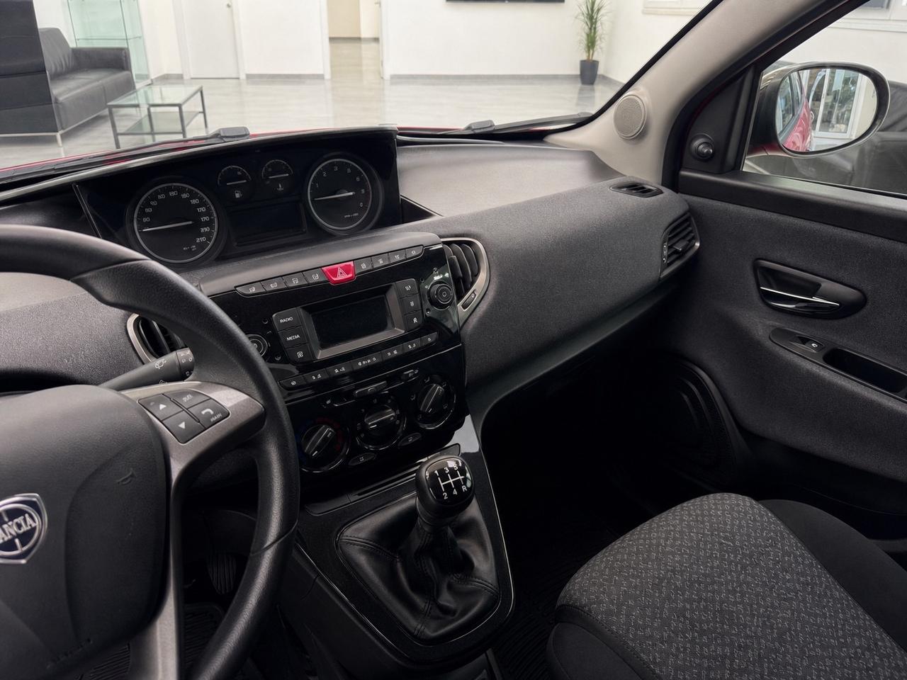 Lancia Ypsilon 1.2 69 CV 5 porte GPL Ecochic Monogram