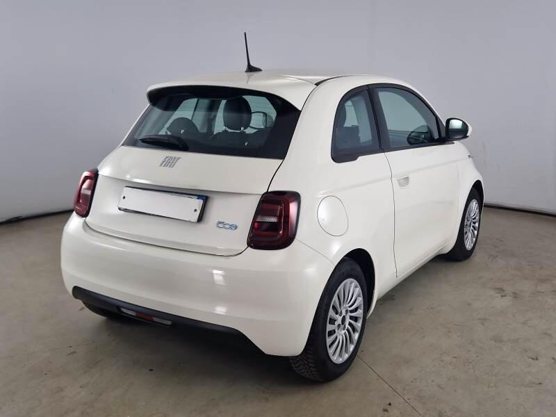 Fiat 500 Action Berlina 70kw