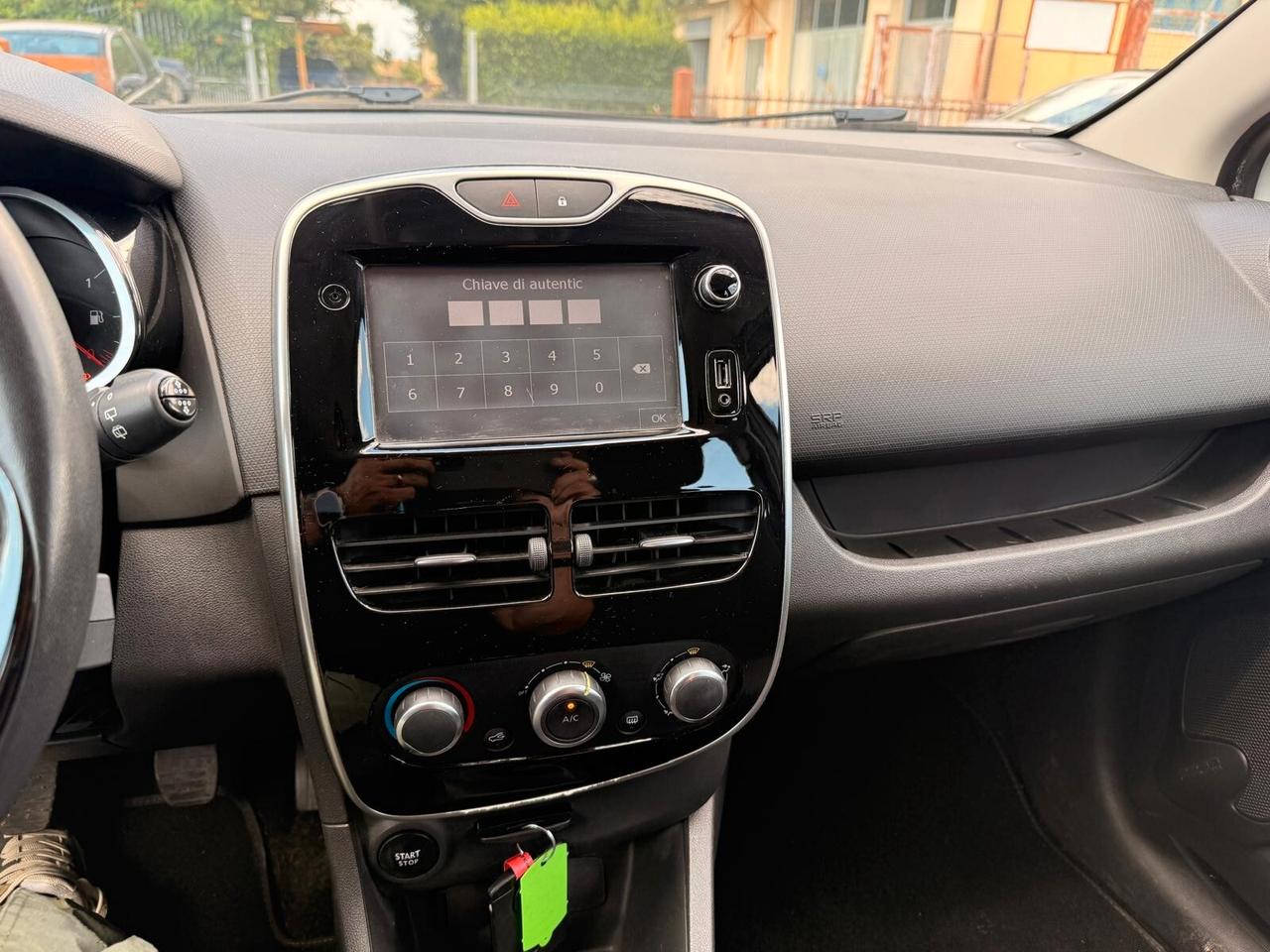 Renault Clio 1.2 75CV 5 porte Life