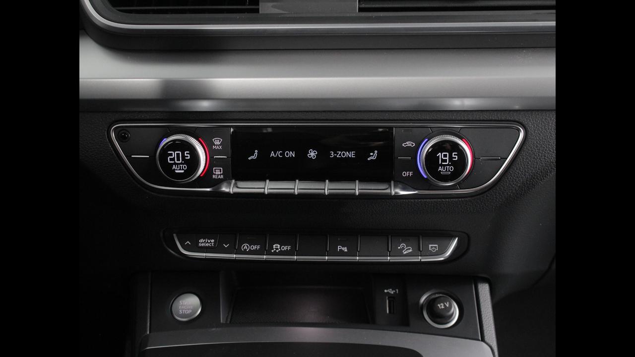 AUDI Q5 II 2020 - Q5 40 2.0 tdi mhev 12V S line quattro s-tronic