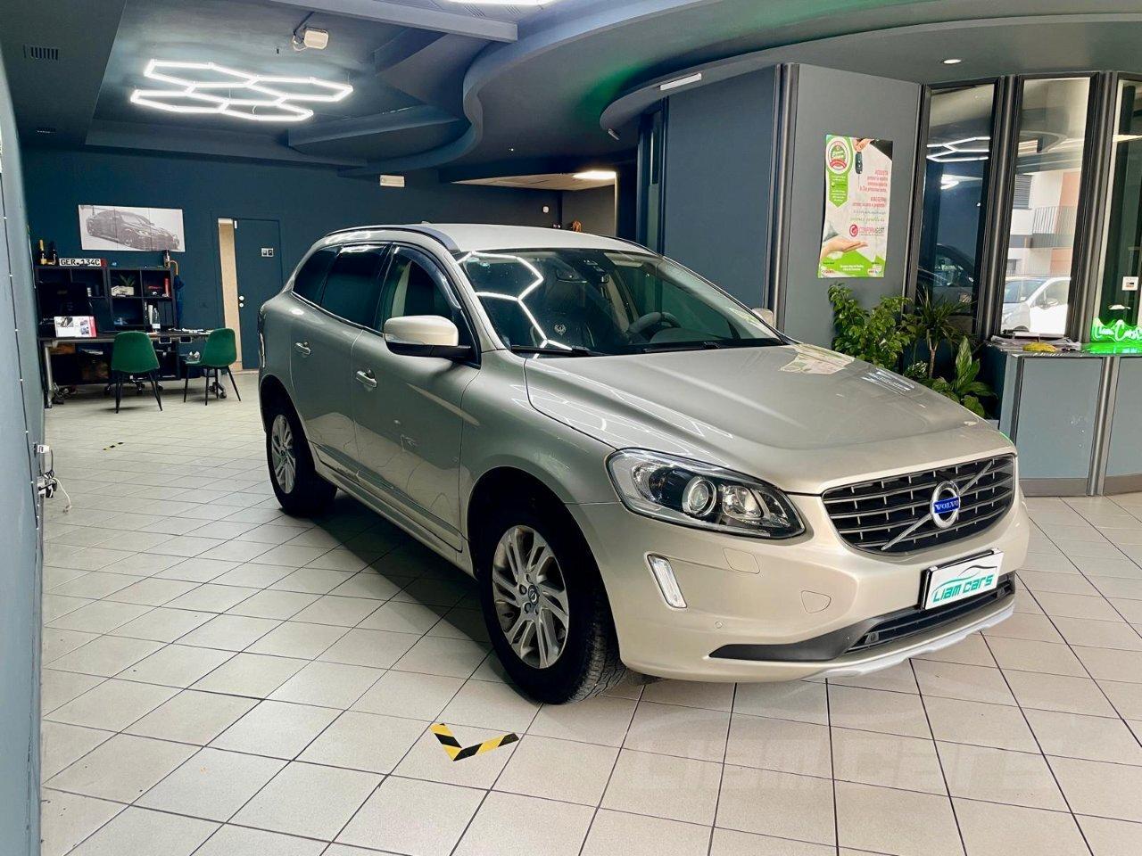Volvo XC60 2.0 d3 R-design 150cv geartronic my17