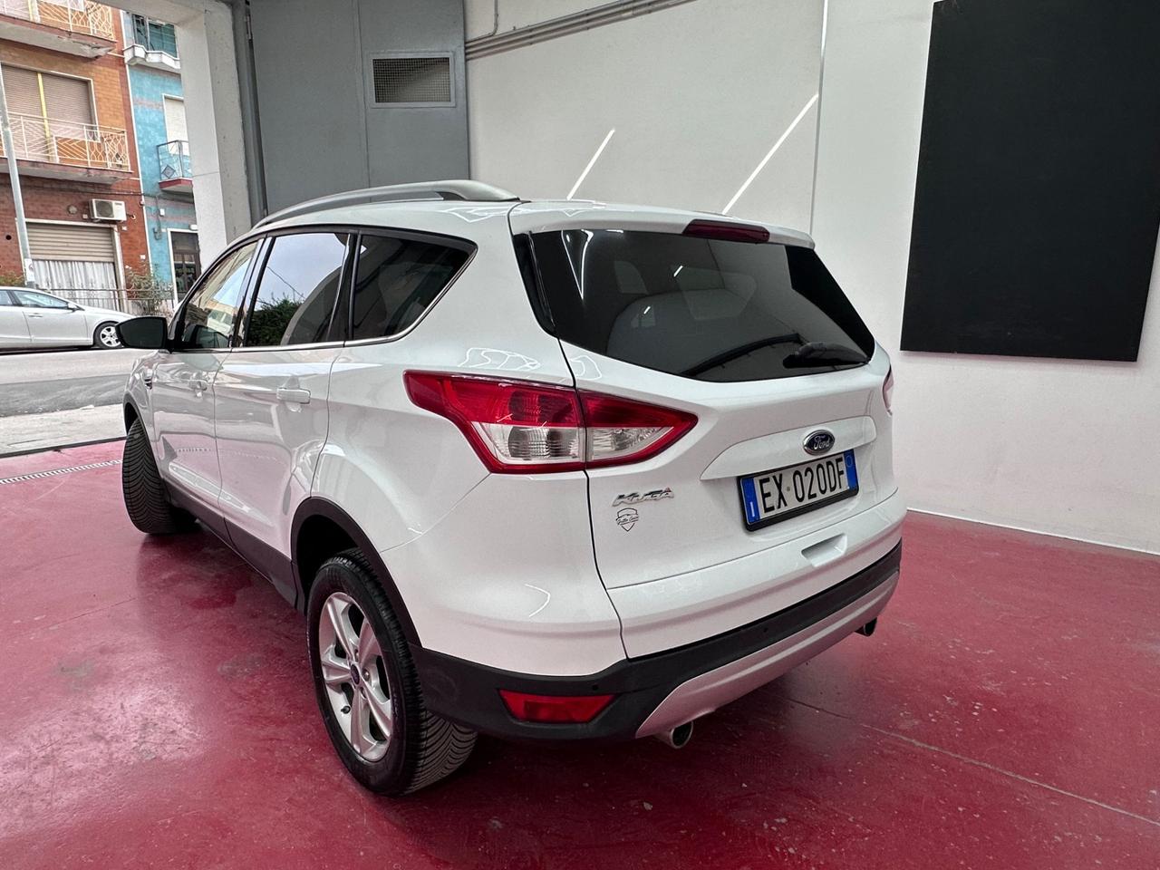 Ford Kuga 2.0 TDCI 120 CV S&S 2WD Titanium