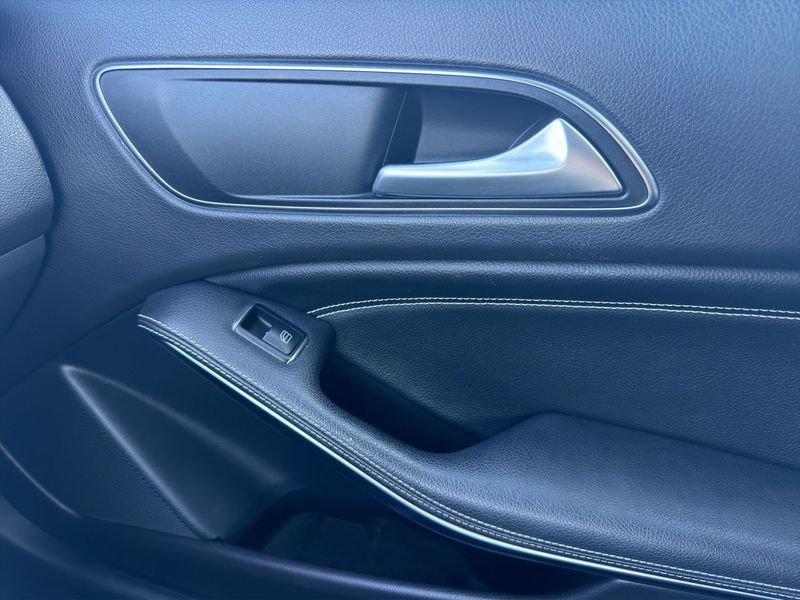 Mercedes-Benz GLA GLA 200d Sport 4matic