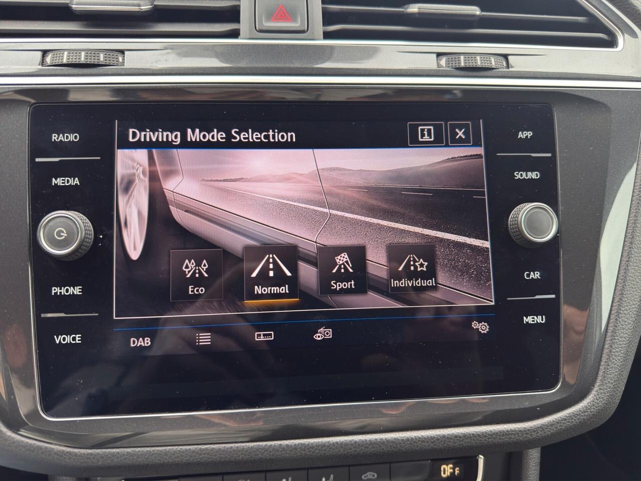 Volkswagen Tiguan 2.0 TDI 150 CV DSG R-Line - 2019