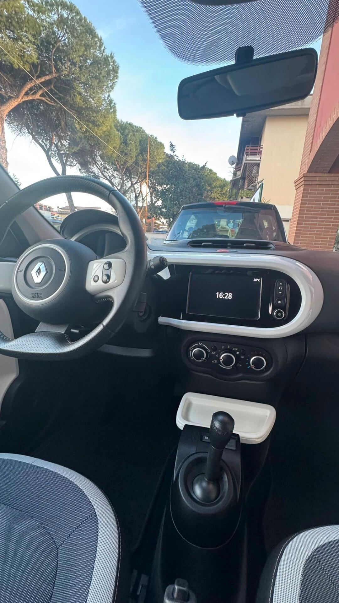 Twingo TCe 90 CV EDC Intens