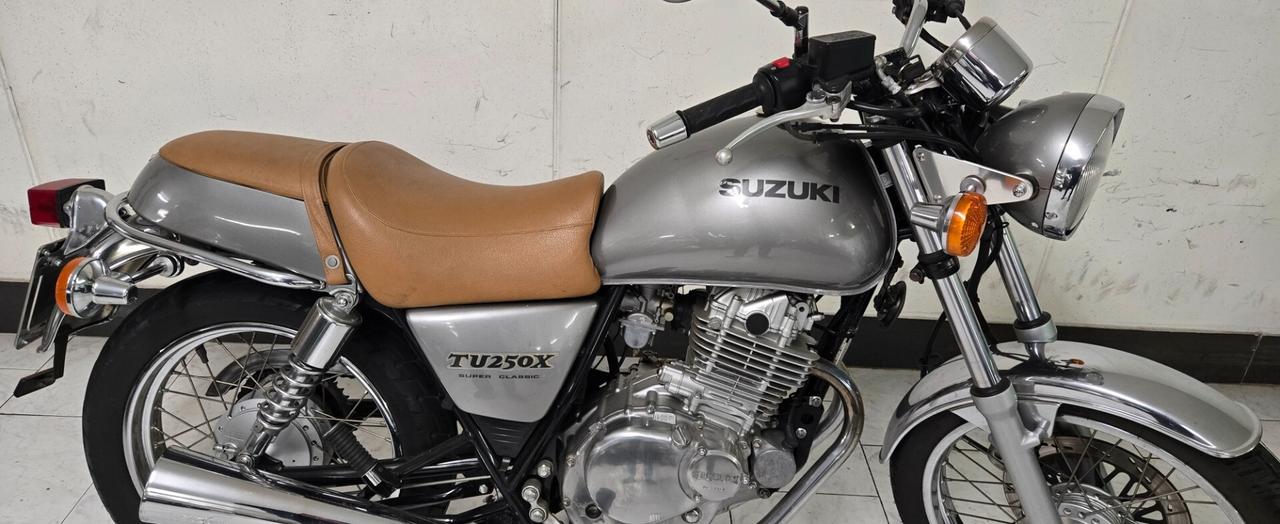 Suzuki TU 250 X NAKED