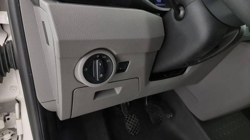 Volkswagen Caravelle 2.0 TDI 110CV PC Trendline 9 posti