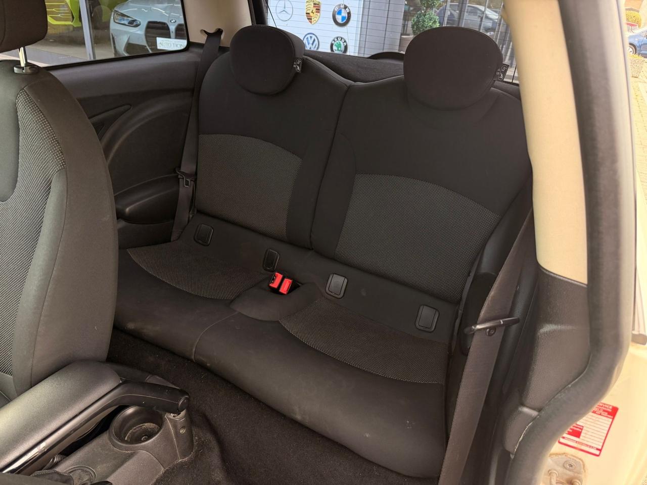 Mini Cooper D 1.6 16V