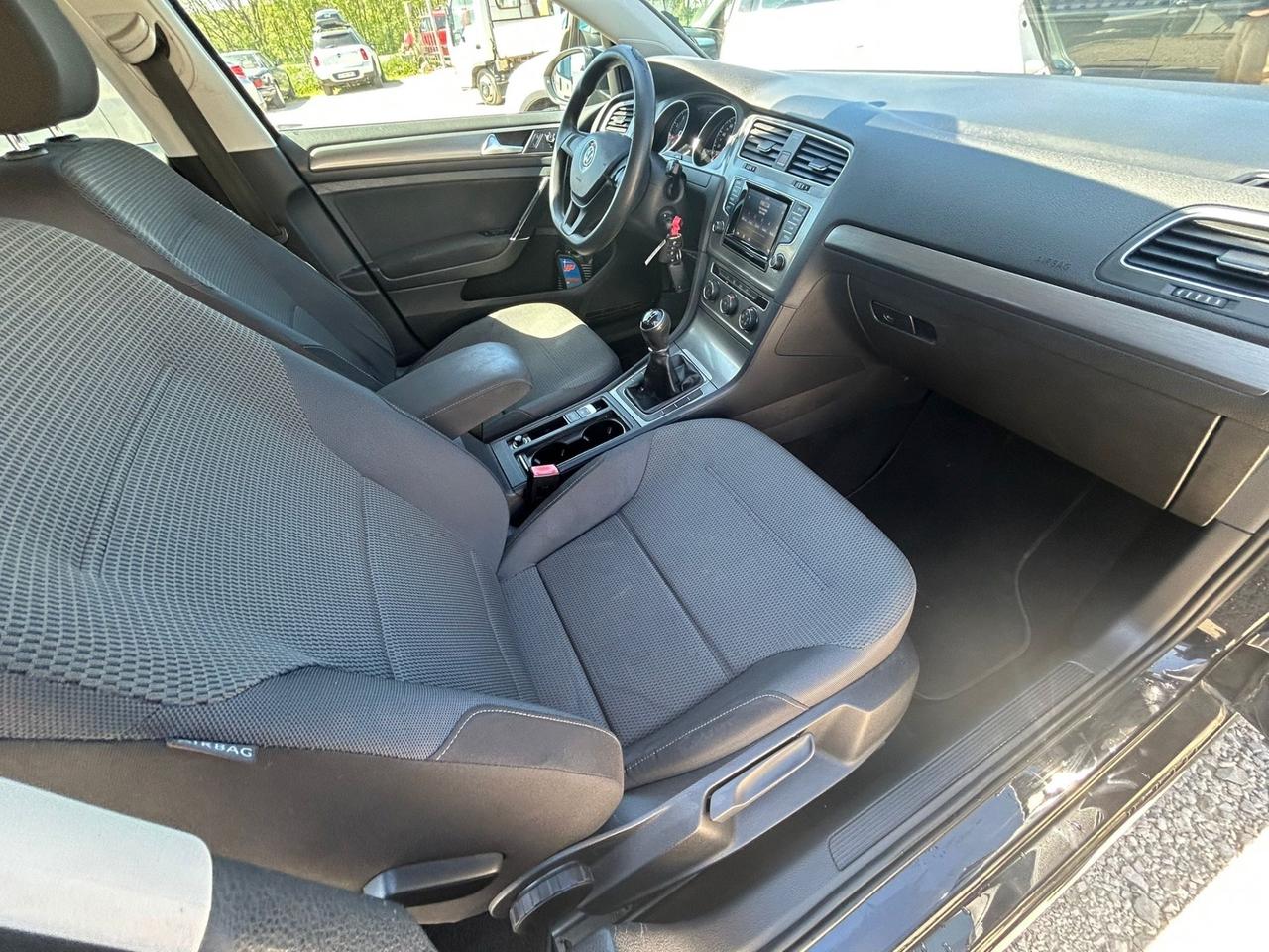 VOLKSWAGEN GOLF VII NEOPATENTATI GARANZIA