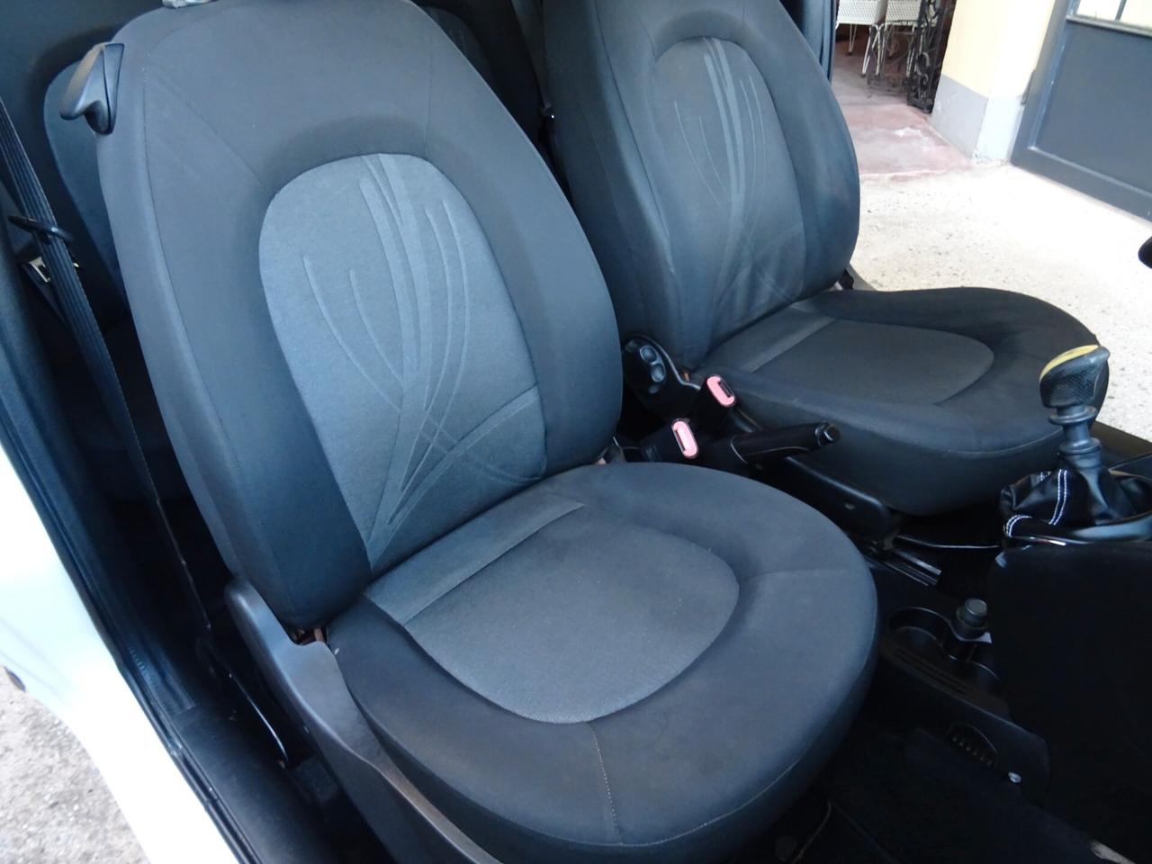 Lancia Ypsilon 1.2 69 CV UNYCA OK NEOPATENTATI
