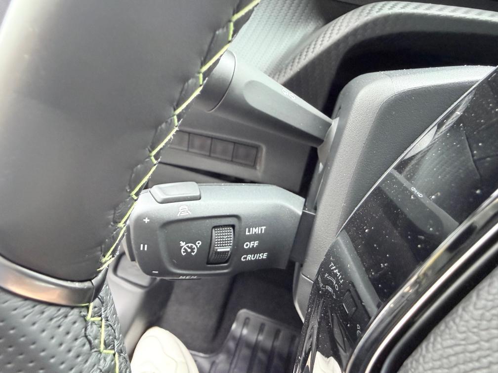 Peugeot 2008 2008 1.2 hybrid GT 145cv e-dcs6