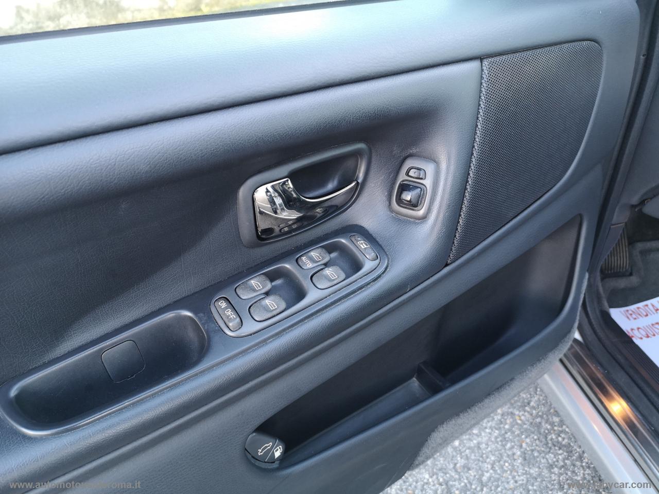 VOLVO V70 2.0I TURBO 20V CAT. T-5 AWD Optima RATE AUTO MOTO SCOOTER