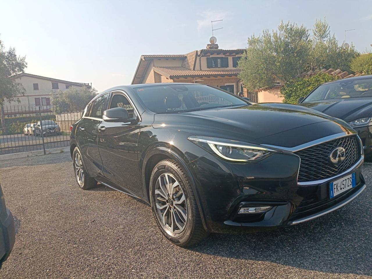 Infiniti Q30 1.5 diesel Premium 104 Mila km