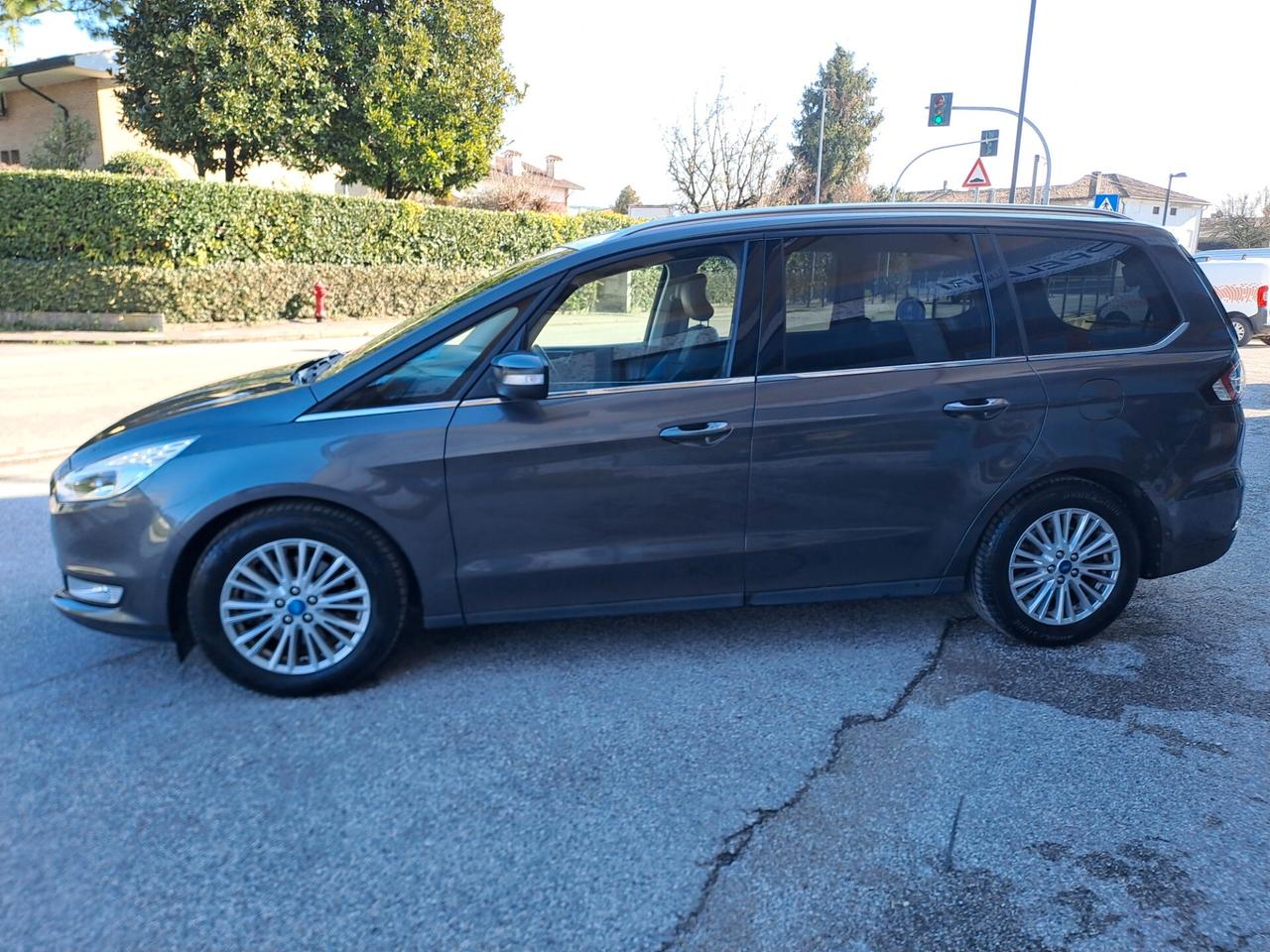 Ford Galaxy 2.0 TDCi 180CV Start&Stop Powershift Titanium