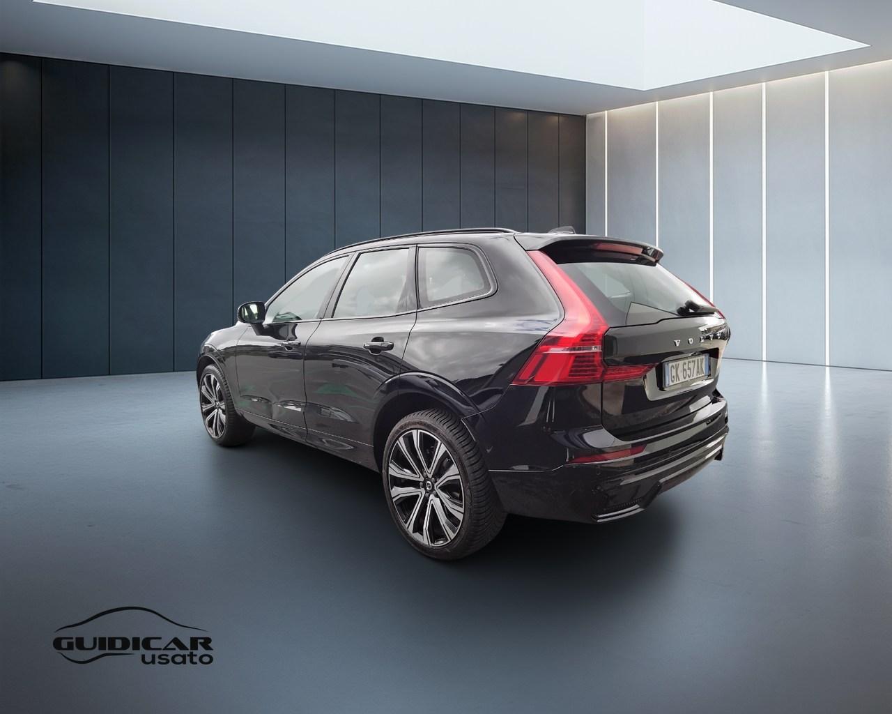 VOLVO XC60 II 2022 - XC60 2.0 b4 Plus Dark awd auto