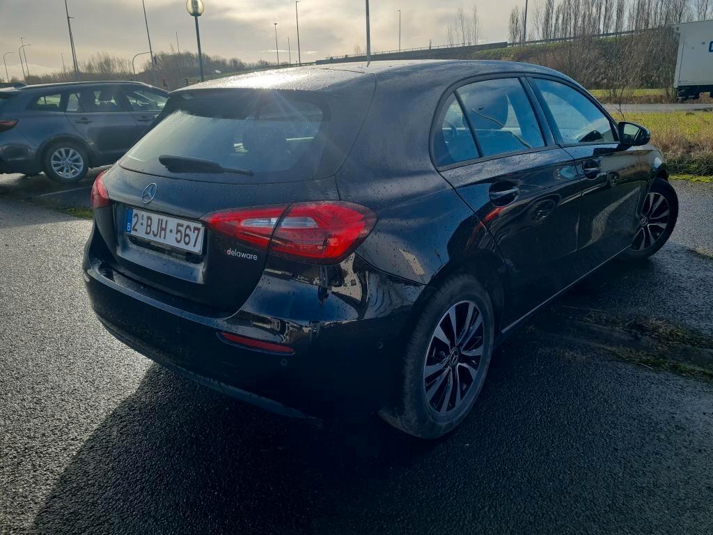 MERCEDES-BENZ A 180D 116CV AUTOMATIC BUSINESS SOLUTION ( NAVI PREMIUM - CRUISE - PARK ASSIST )