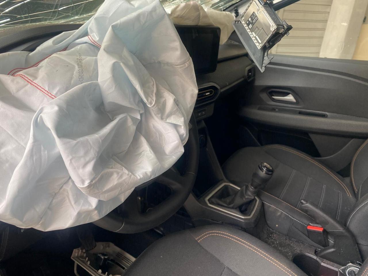 Dacia Sandero 1.0cc benzina(PRIVATO)-2025