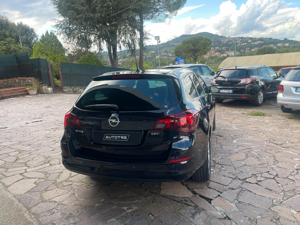 Opel Astra 1.7 CDTI 110CV Sports Tourer Cosmo NEO PATENTATI