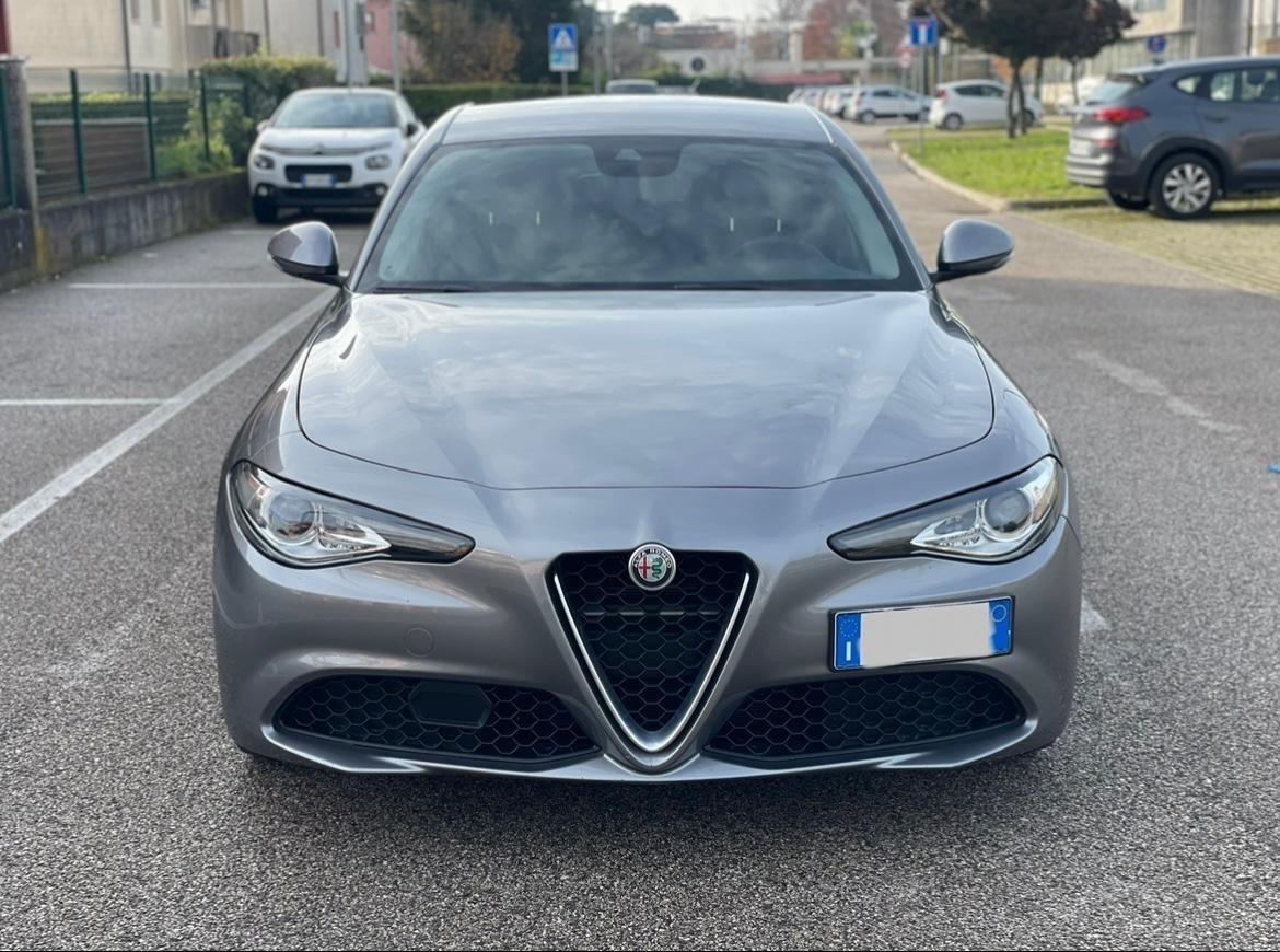 Alfa Romeo Giulia 2.2 Turbodiesel 150 CV AT8